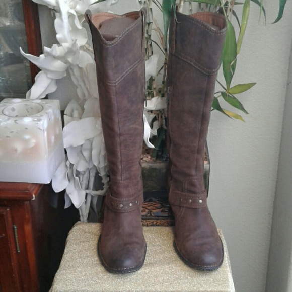 born distressed leather boots